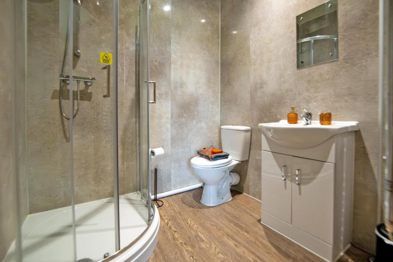 Coelbren Entire Venue With Accommodation Sleeps Up To 19 - Waterfall Country Escape Wales מראה חיצוני תמונה
